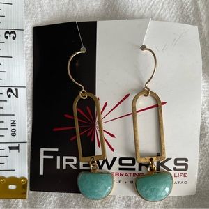 FIREWORKS SEATTLE CONTEMPORARY DISTRESSED METAL & GREEN STONE DANGLE EARRINGS